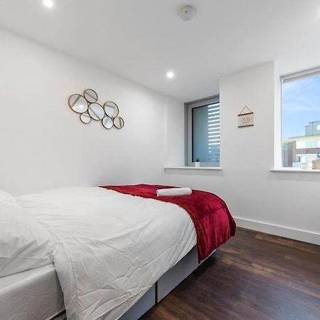 Sleep 7 20 Mins From London Waterloo Bp8公寓 外观 照片