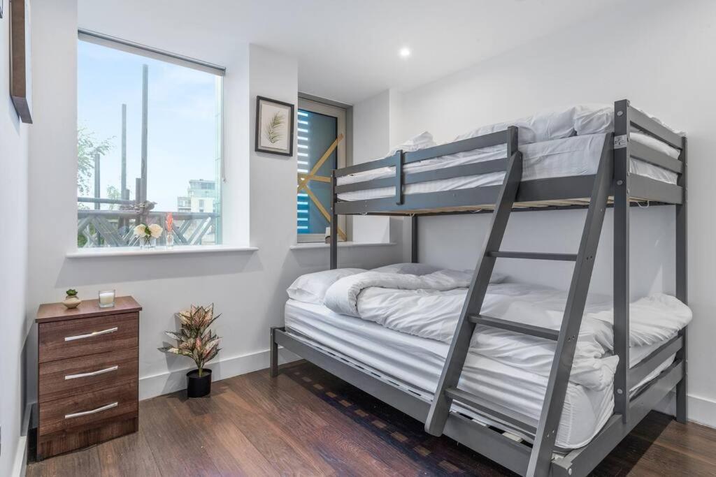 Sleep 7 20 Mins From London Waterloo Bp8公寓 外观 照片